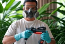 Professional Insetprag pest control technician spraying in Brazilian home