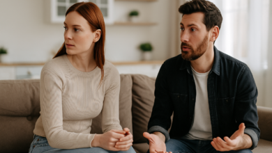 Couple in conversation representing the 3 month rule in relationships